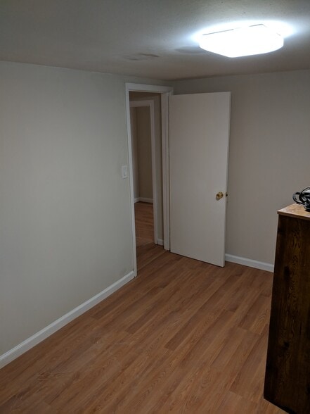 Building Photo - 153 Weigands Ln