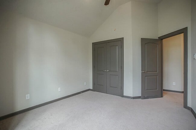Building Photo - 103 Aventura Pl
