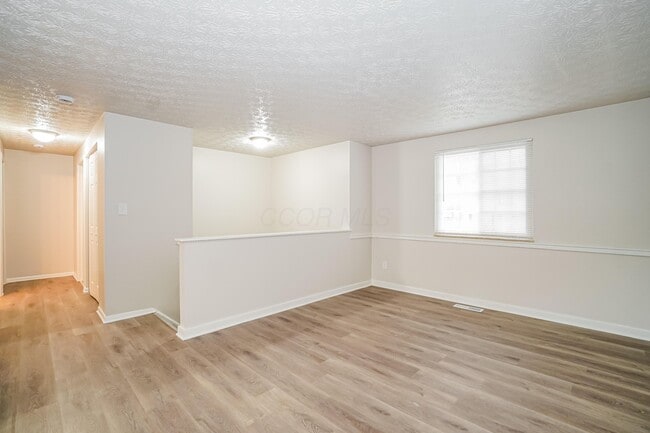 Building Photo - 511 Hilltop Dr