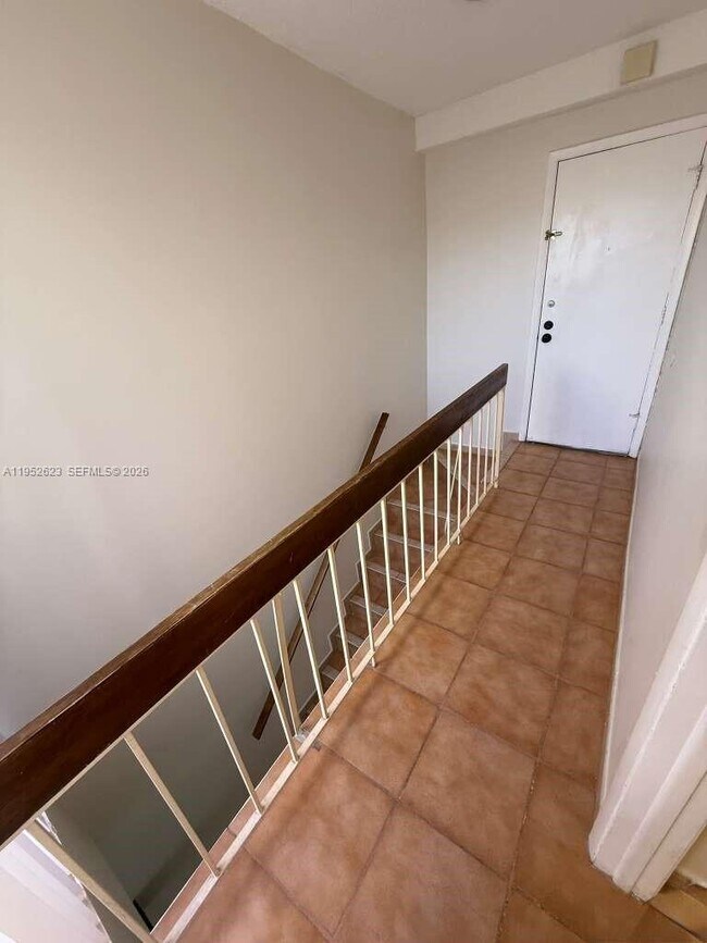 Building Photo - 10641 SW 108th Ave