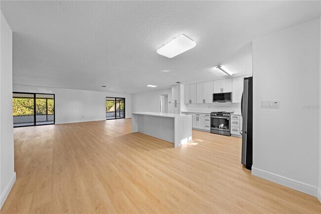 Building Photo - 5003 Gardengate Ln