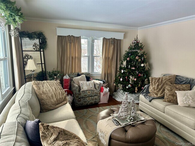 Building Photo - 11 Talmadge Ct