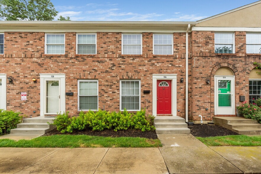 Building Photo - 106 Tarryton Ct E