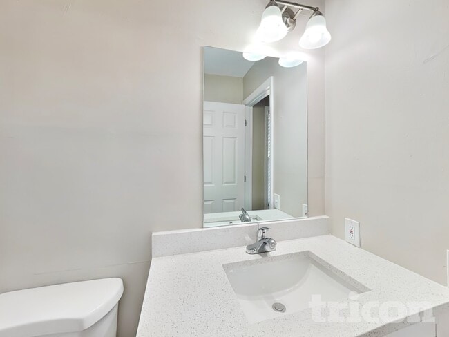 Building Photo - 1439 Leafwood Ct