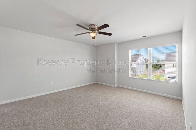 Building Photo - 504 Myrtle Crst