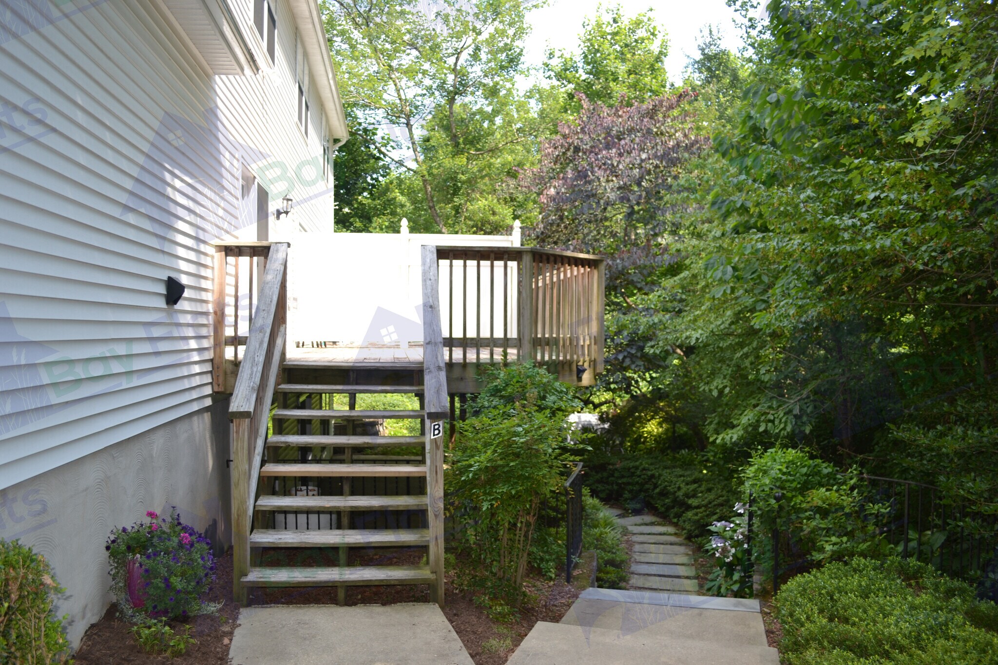 Building Photo - 41195 Friendship Ct