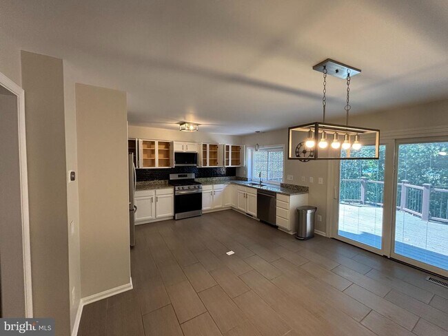 Building Photo - 20908 Pioneer Ridge Terrace