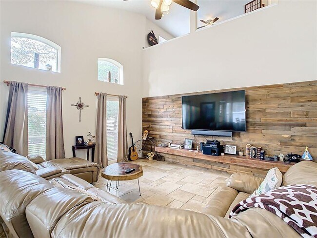 Building Photo - 6602 Imperial Oak Ln