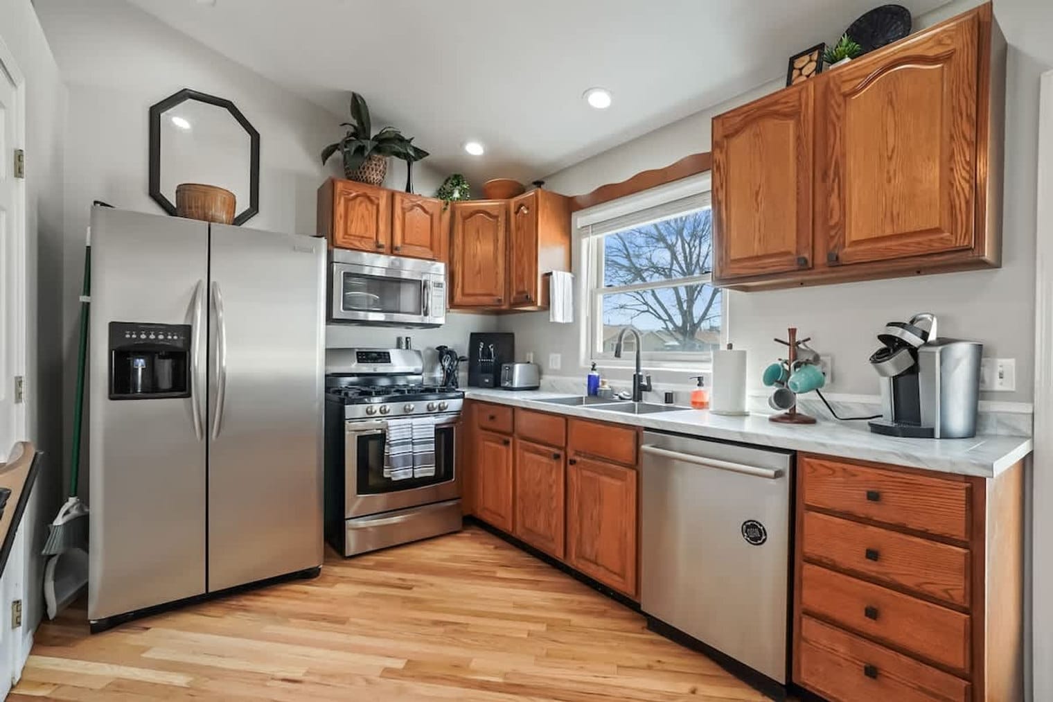 Building Photo - 1619 Ruby Ct