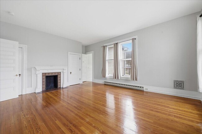 Building Photo - 825 Delaware Ave