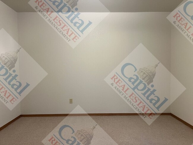 Building Photo - Country Beauty