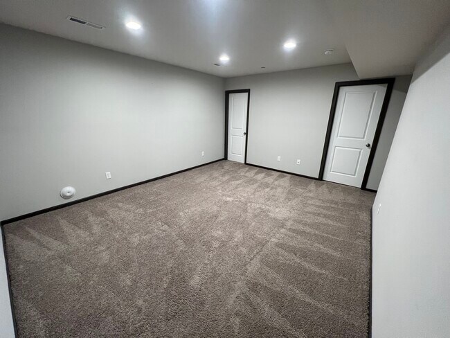 Building Photo - 5207 Foxfield Dr NW