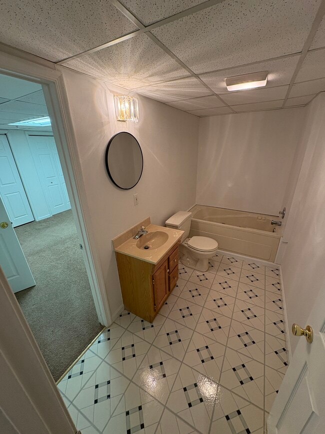 Building Photo - 305 Mt Royal Ave