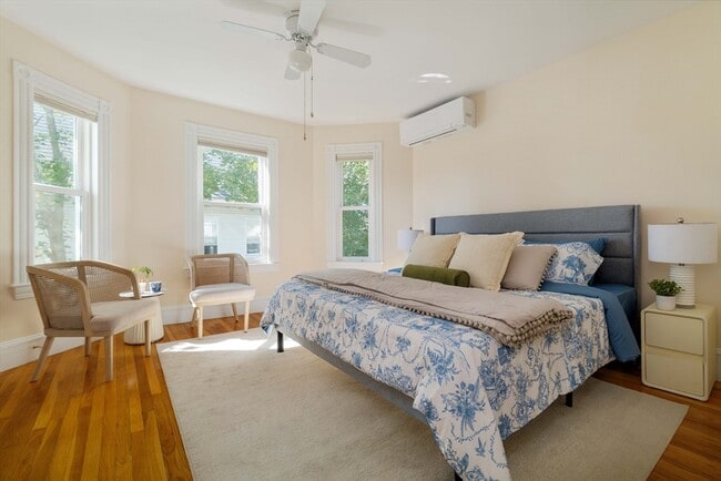 Building Photo - 87 College Ave