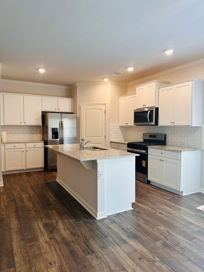 Building Photo - 3091 Greyton Dr