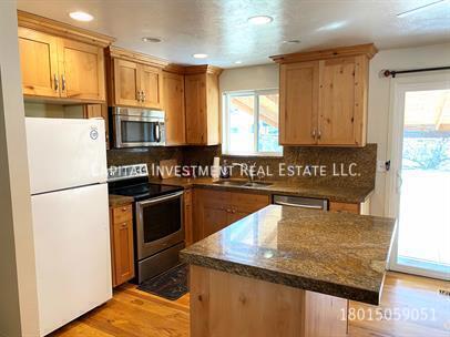 Building Photo - 5495 Lewis Clark Dr