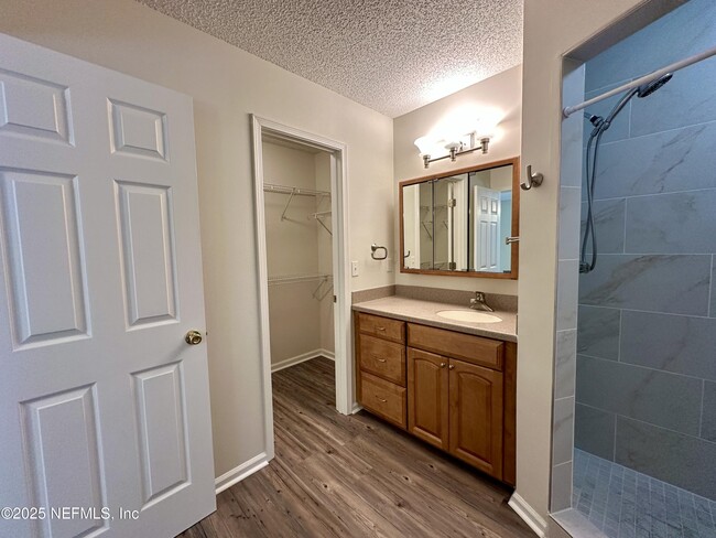 Building Photo - 412 La Reserve Cir