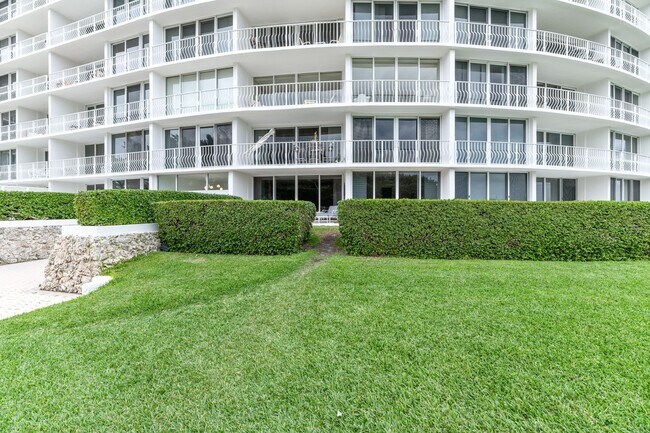 Building Photo - 2774 S Ocean Blvd