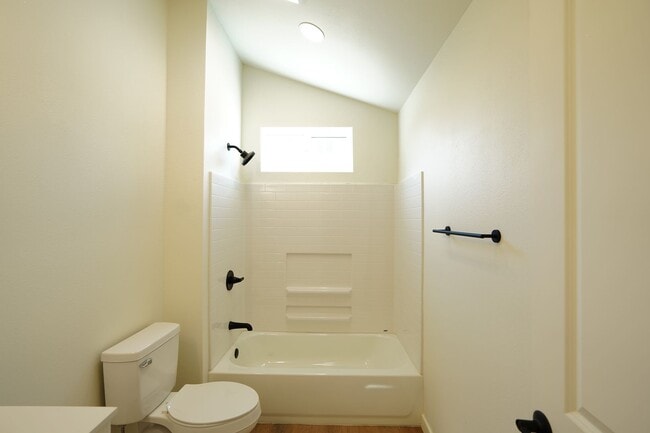 Building Photo - 4805 Charlotte Way