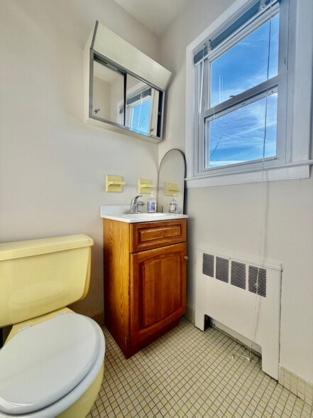 Building Photo - 40 Wall St