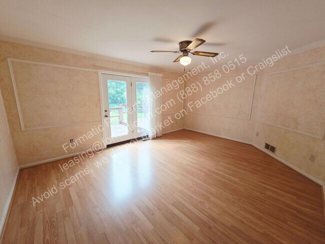 Building Photo - 157 N Gates Ave