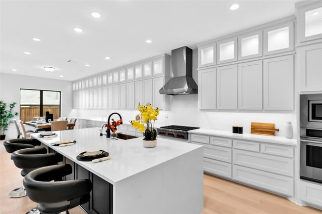 Building Photo - 10437 Milkweed Ct