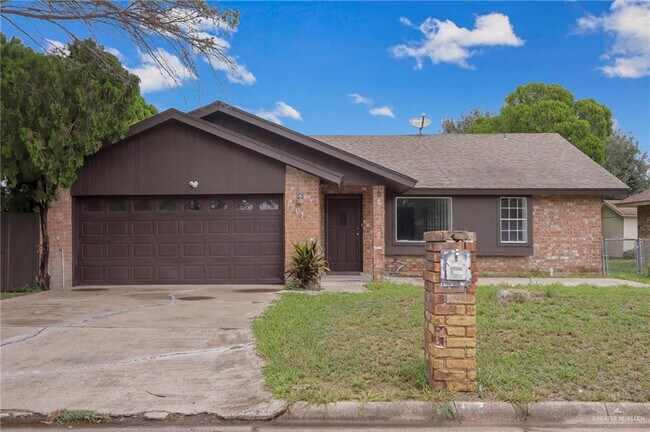 Building Photo - 23 E Helmer St