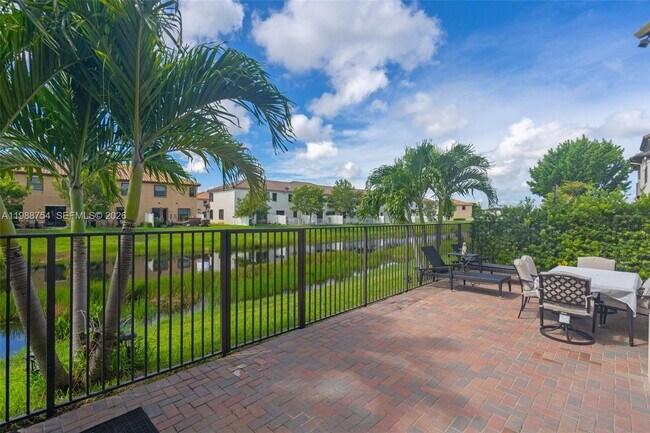 Building Photo - 3332 W 95th Terrace