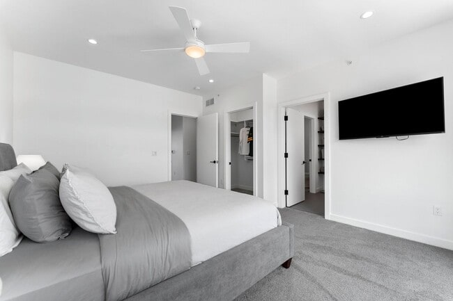 Building Photo - Luxury 3 Story Condo in Exclusive Titletown District