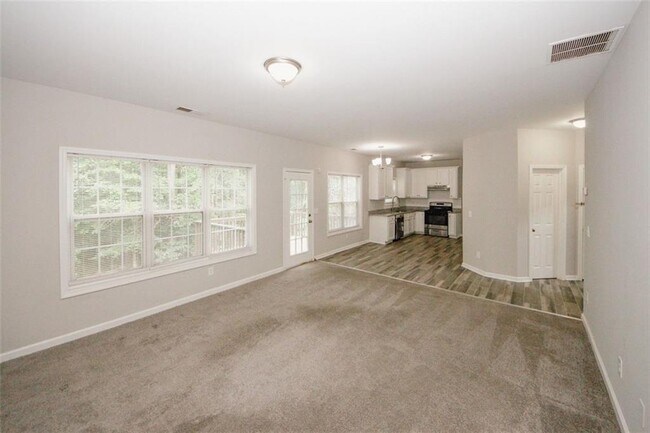 Building Photo - 365 Hunt Creek Dr