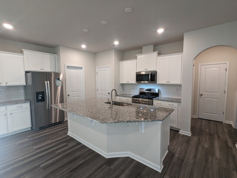 Building Photo - Room in Single Family Home on Kennerly Ctr Dr
