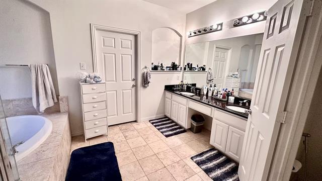 Building Photo - 1237 Tioga Dr