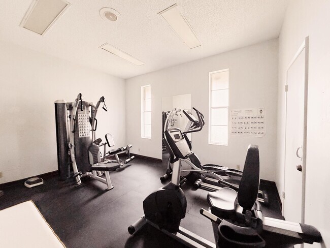 Building Photo - 100 Village Green Cir E