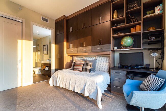 Building Photo - 1820 Peachtree St NW