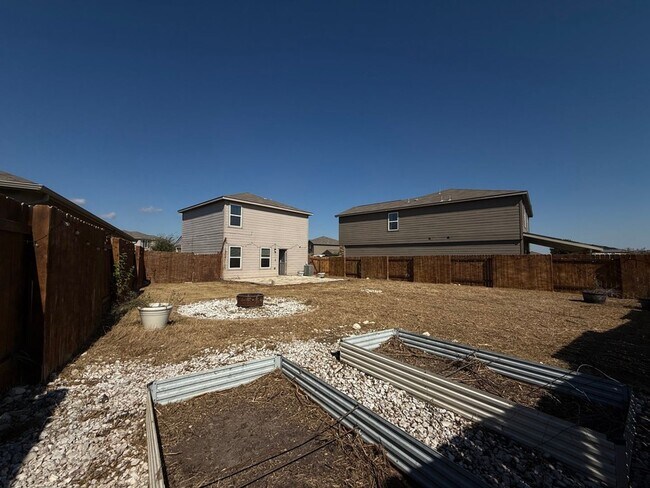 Building Photo - 709 Yearwood Ln