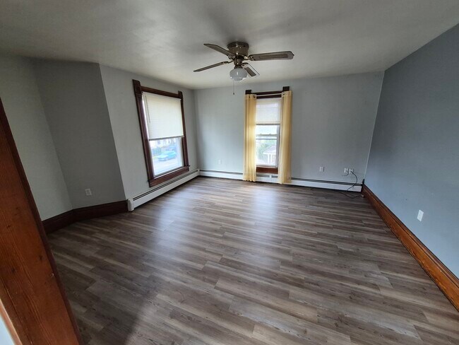 Building Photo - 62 S Gamble St