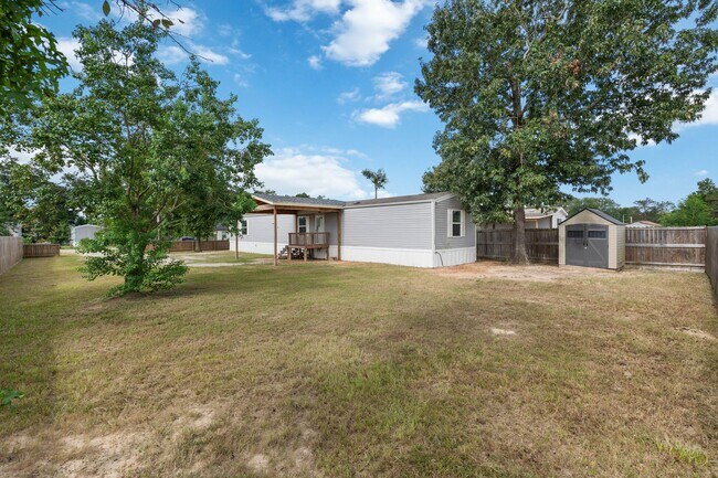 Building Photo - 16543 Tremont Dr