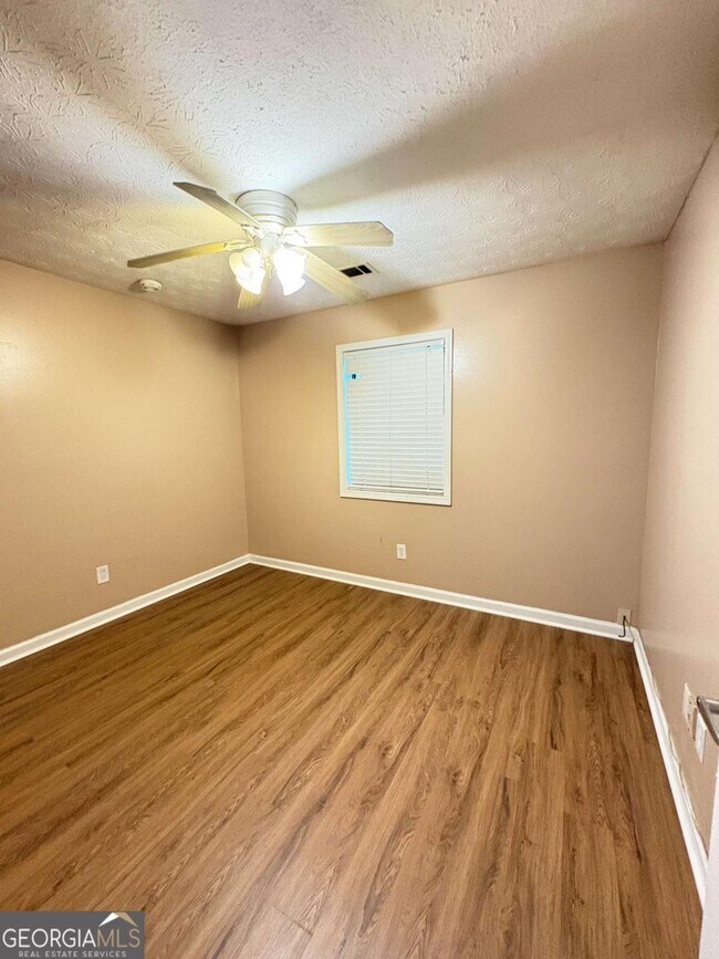 Building Photo - 5371 Century Trce