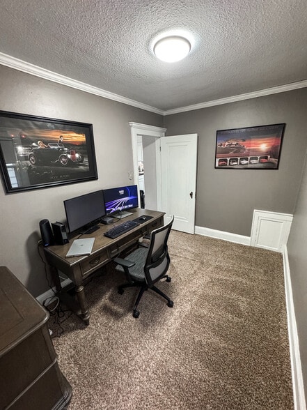 Building Photo - 1919 S 93rd St