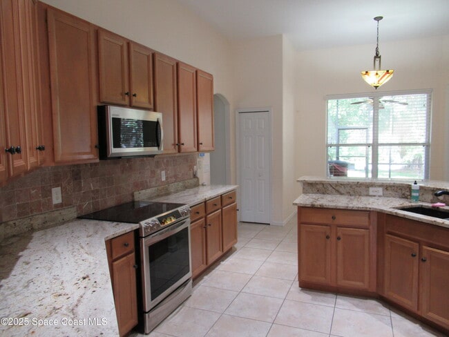 Building Photo - 924 Bryce Ln