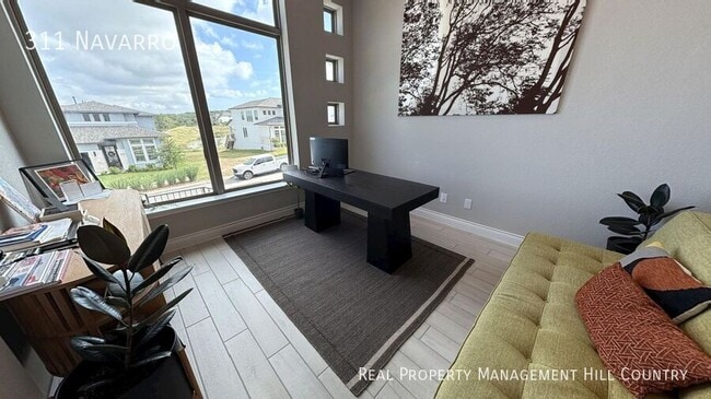 Building Photo - 311 Navarro-