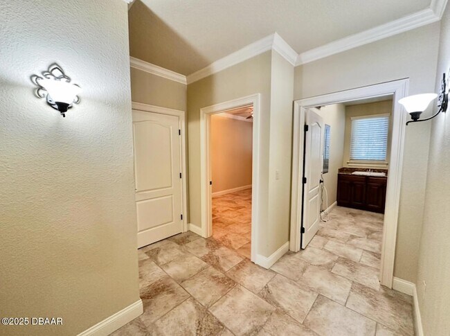 Building Photo - 5090 Riverside Dr