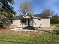 Building Photo - 1110 S Washington Ave