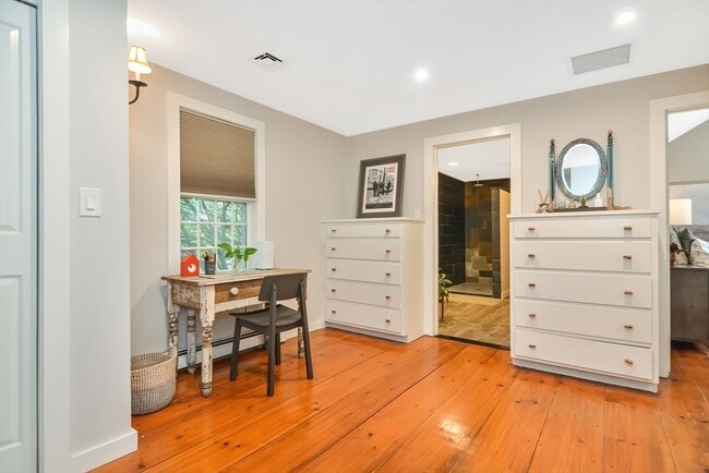 Building Photo - 144 Old Connecticut Path