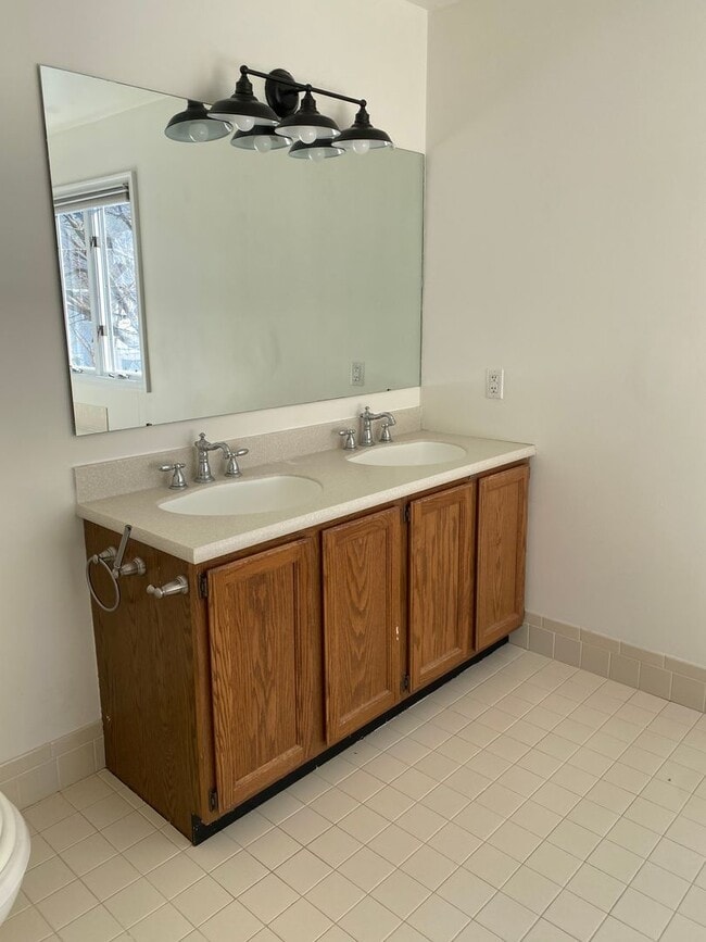 Building Photo - House for Rent in Kennett Square