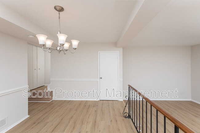 Building Photo - 113 Bourbon Ct