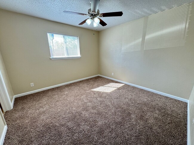 Building Photo - 1020 N Gilmer St