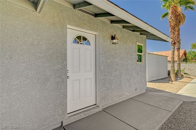 Building Photo - 1580 Quarter Horse Dr