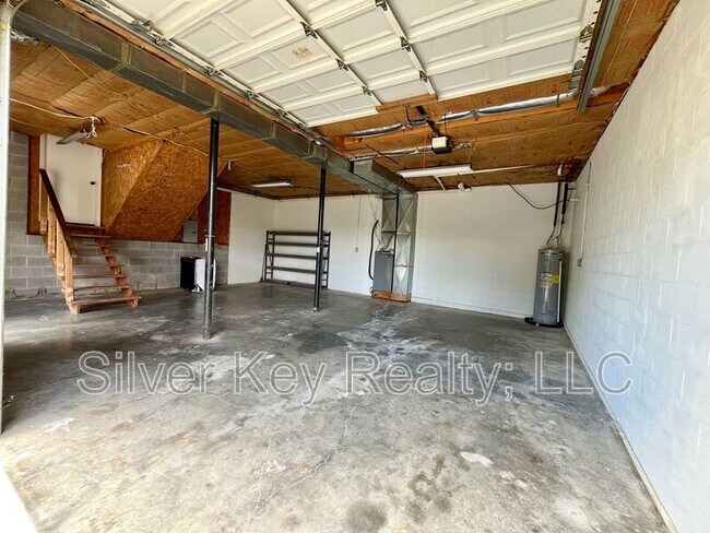 Building Photo - 1719 Reed Rd
