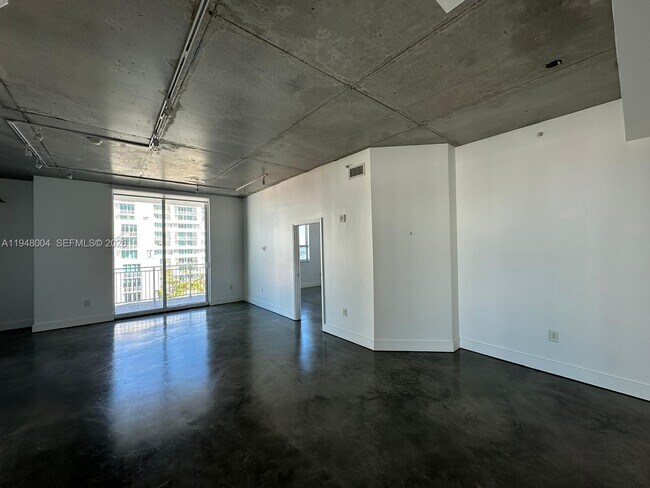 Building Photo - 2275 Biscayne Blvd Blvd
